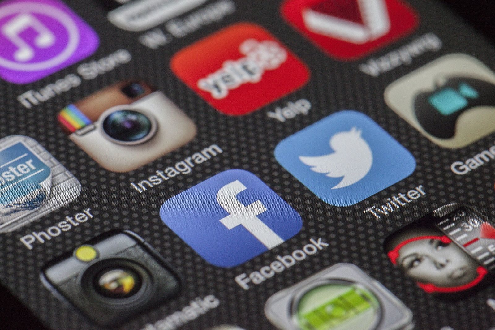 Photo by Pixabay social media apps